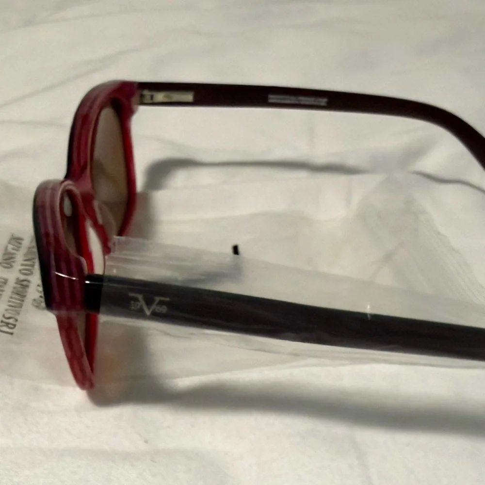 Sunglasses Versace 19V69 Glasses (52 15 145) Abbigliamento Sport Black and Pink. - Picture 3 of 6